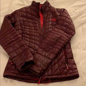North face puffer jacket size xs